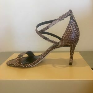 NWT Michael Kors Ava Sandals